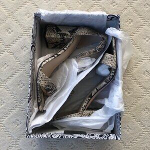 NWT J. McLaughlin Women's Esme Sandal Size 8.5 Color -Snake